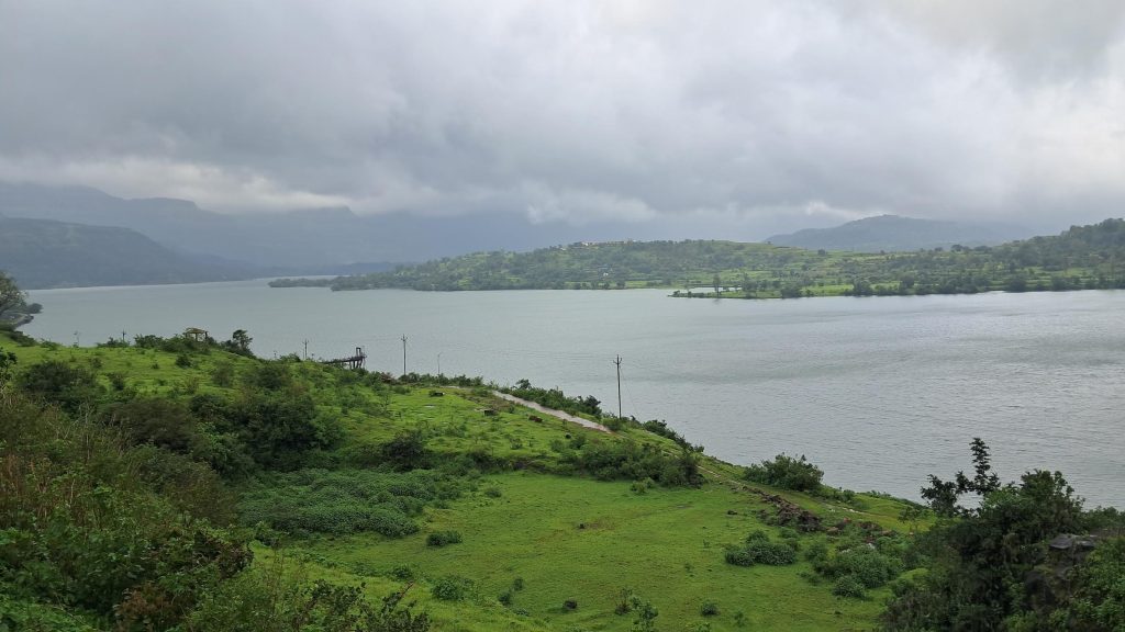 Arthur Lake, Bhandardhara